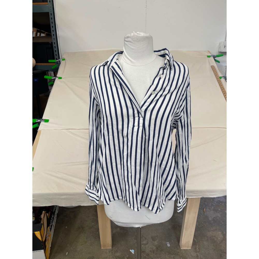 Liz Claiborne Petite Navy White Striped Long Sleeve Blouse PM Cotton Rayon Top